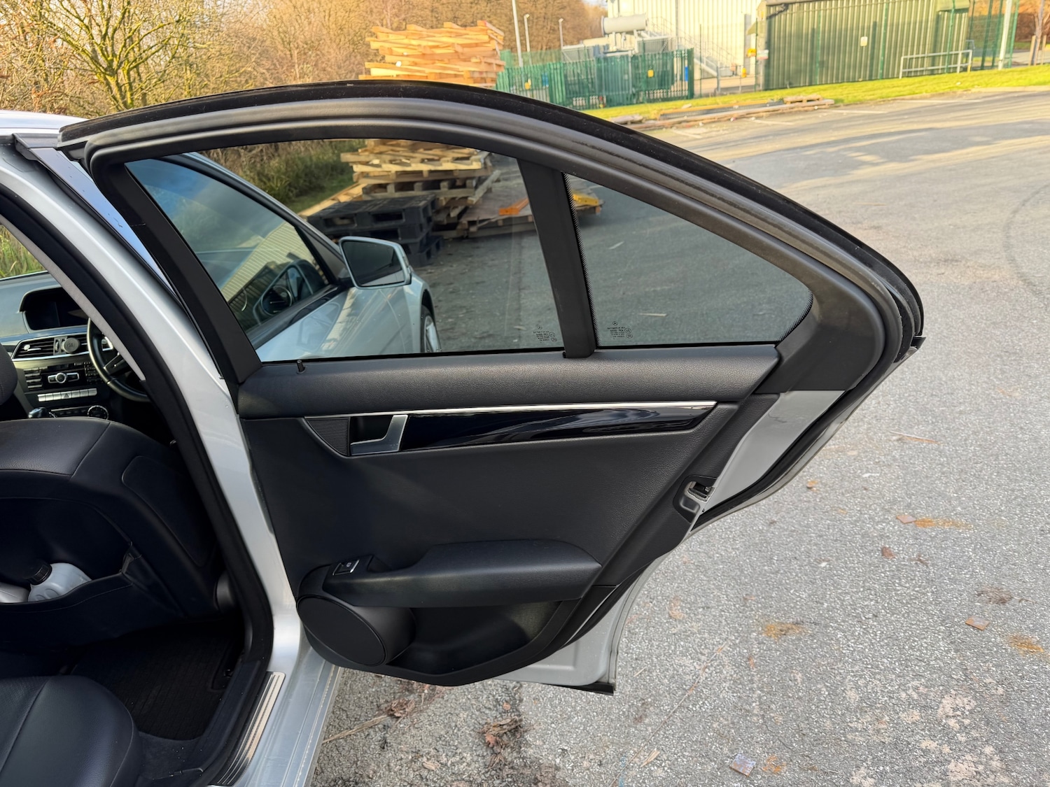 Used Mercedes-Benz C Class 2012 for sale - 77045985: Photo 24