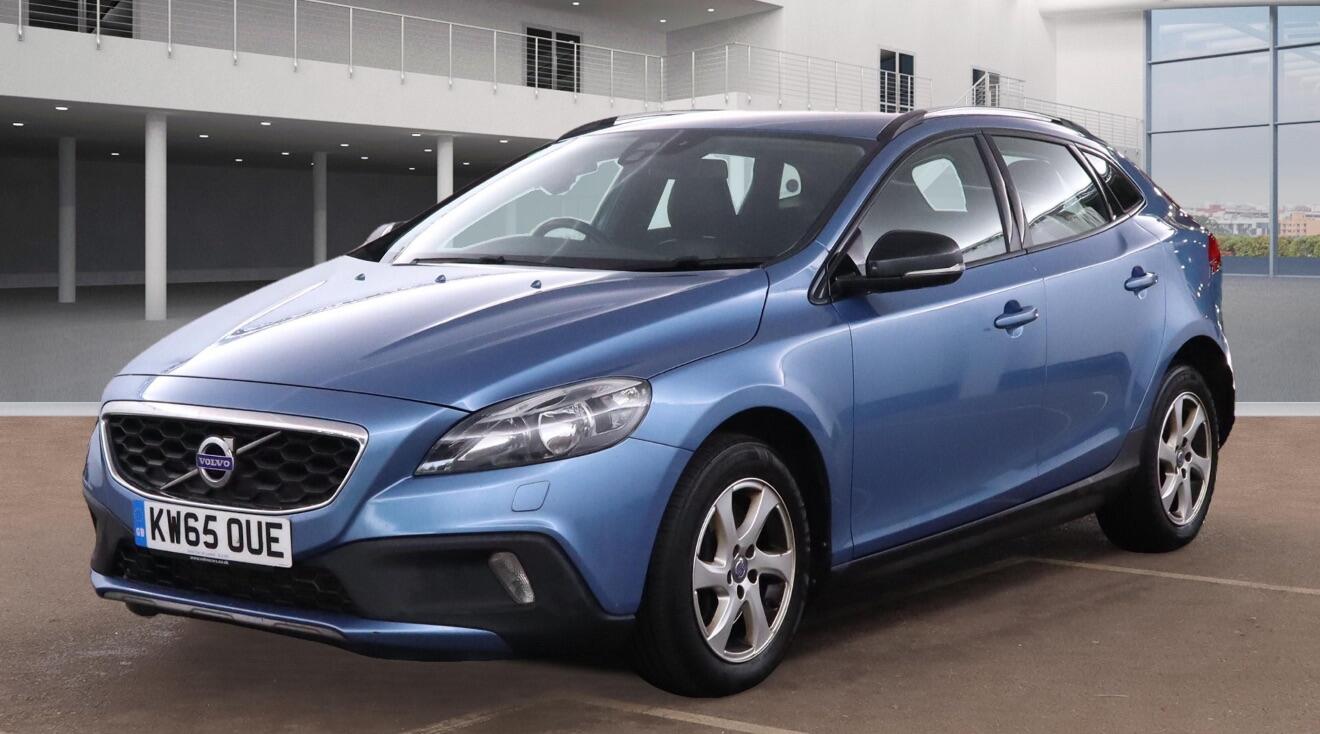 Used Volvo V40 Cross Country 2015 for sale - 76433237: Photo 2