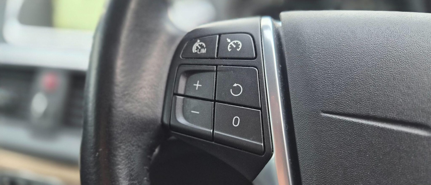 Used Volvo V40 Cross Country 2015 for sale - 76433237: Photo 21