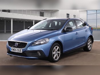 Used Volvo V40 Cross Country 2015 for sale - 76433237: Photo