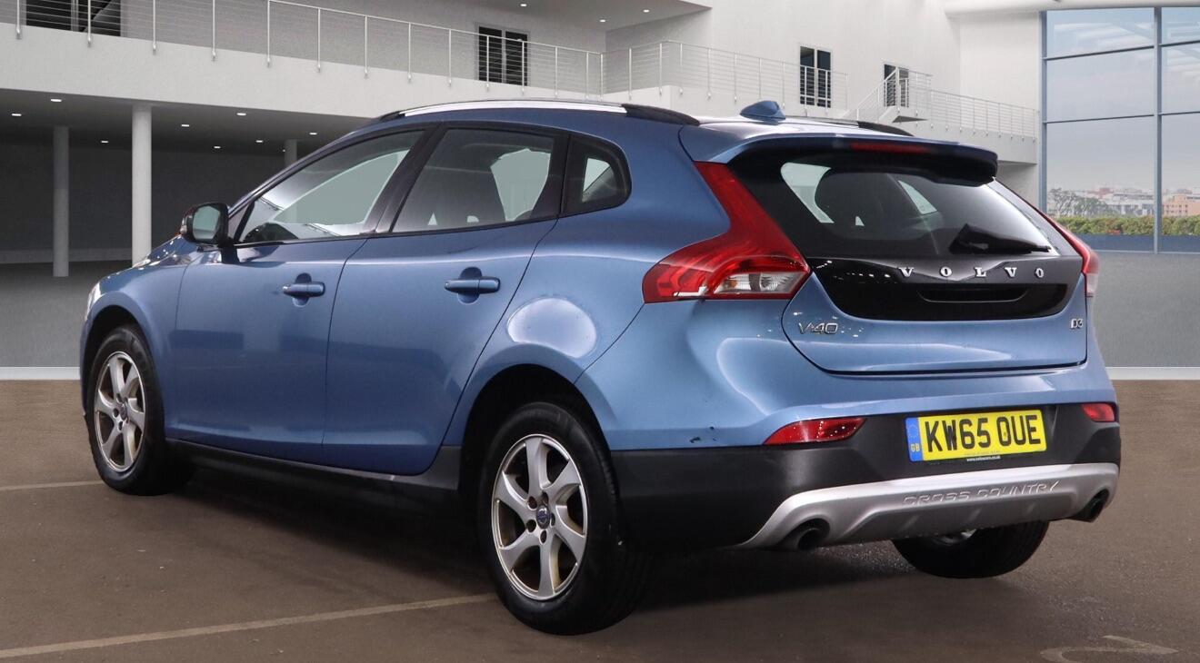 Used Volvo V40 Cross Country 2015 for sale - 76433237: Photo 3