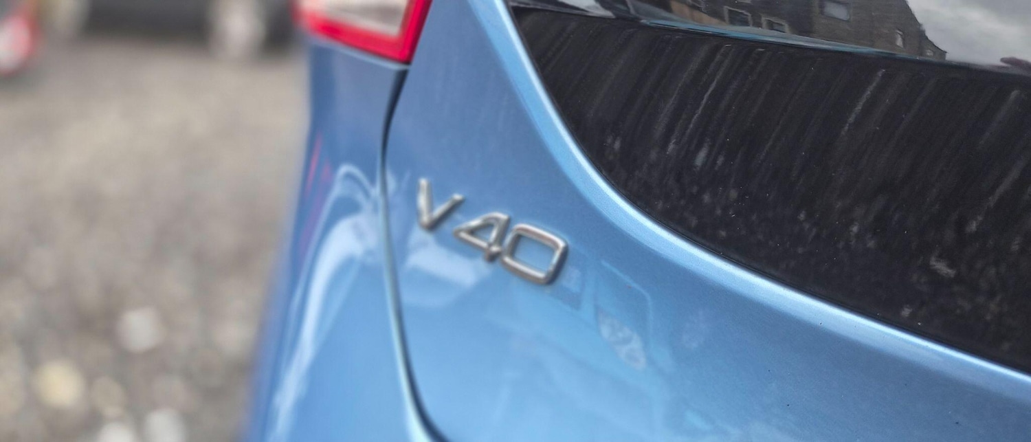 Used Volvo V40 Cross Country 2015 for sale - 76433237: Photo 30