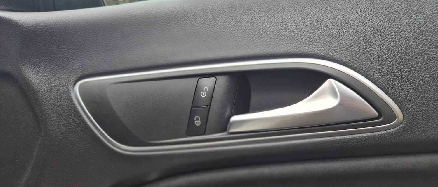 Used Mercedes-Benz CLA 2014 for sale - 76765252: Photo 24