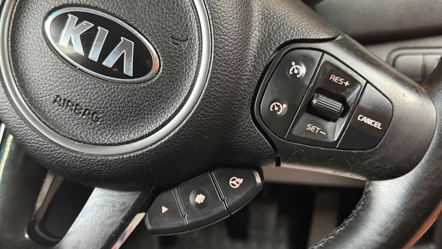 Used Kia Carens 2013 for sale - 77156423: Photo 14