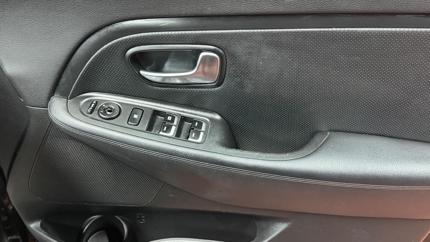 Used Kia Carens 2013 for sale - 77156423: Photo 16