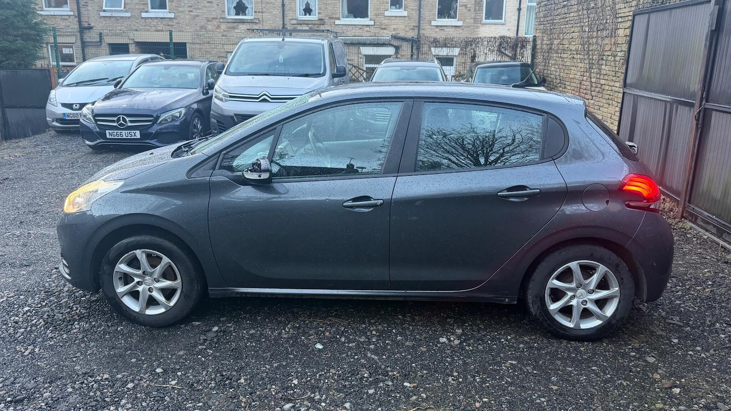 Used Peugeot 208 2015 for sale - 77646644: Photo 7