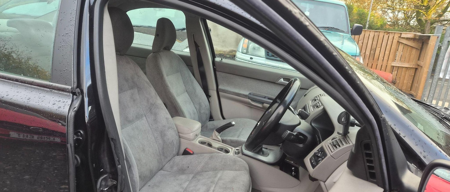 Used Volvo S40 2005 for sale - 76432765: Photo 11