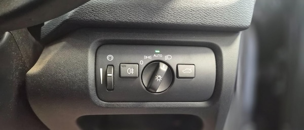 Used Volvo V40 2016 for sale - 75506881: Photo 29