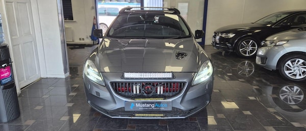 Used Volvo V40 2016 for sale - 75506881: Photo 2