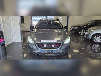 Used Volvo V40 2016 for sale - 75506881: Photo