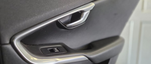 Used Volvo V40 2016 for sale - 75506881: Photo 30