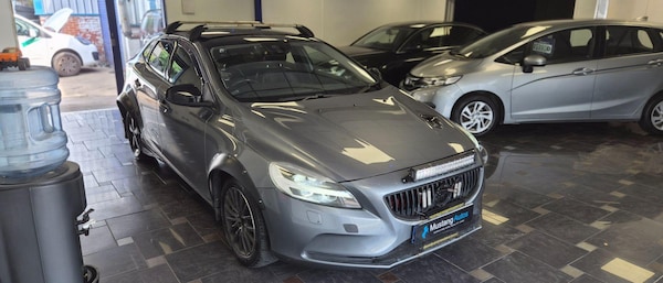 Used Volvo V40 2016 for sale - 75506881: Photo 6