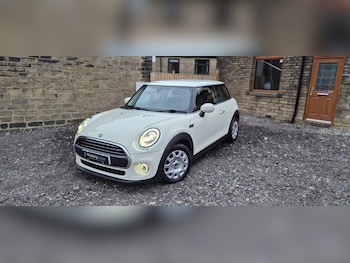 Used MINI Hatch 2019 for sale - 76121273: Photo