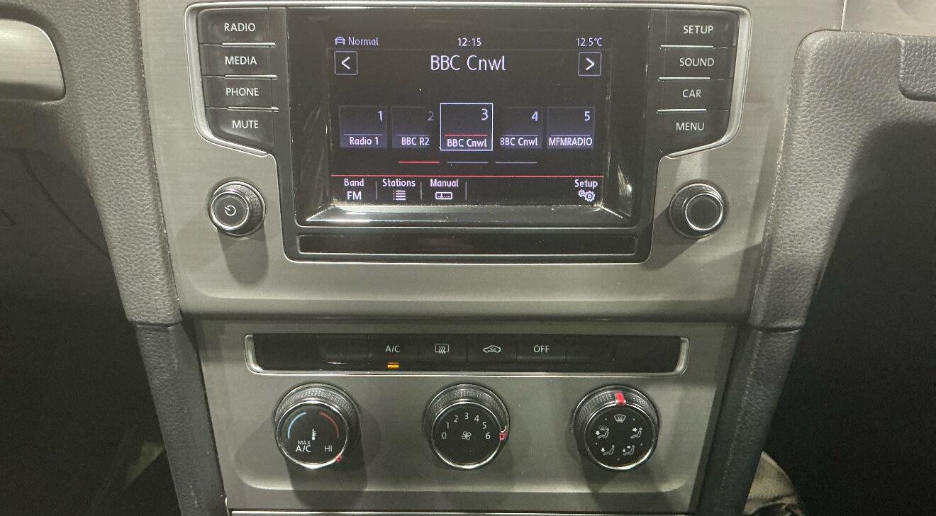 Used Volkswagen Golf 2014 for sale - 77049778: Photo 9