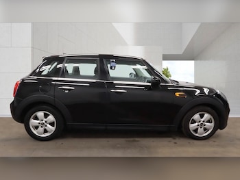 Used MINI Hatch 2017 for sale - 78135909: Photo