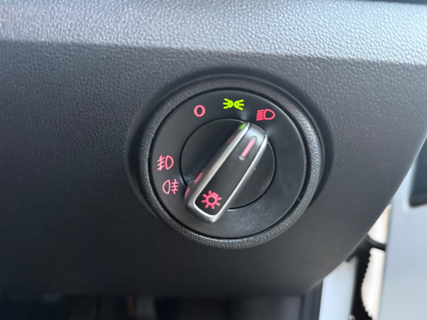 Used Volkswagen up! 2015 for sale - 76913967: Photo 14