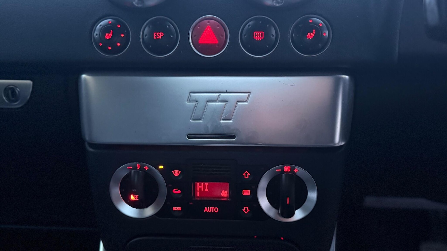 Used Audi TT 2001 for sale - 77412384: Photo 11