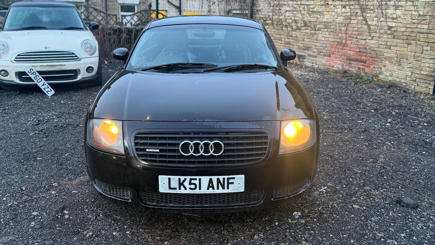 Used Audi TT 2001 for sale - 77412384: Photo 2