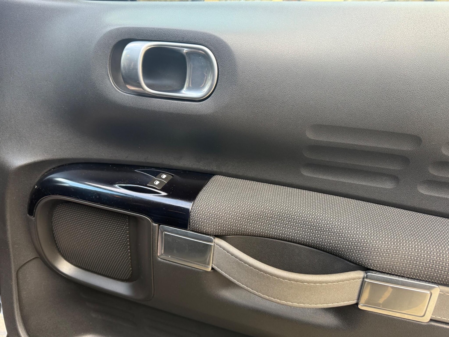 Used Citroen C4 Cactus 2015 for sale - 77084404: Photo 15