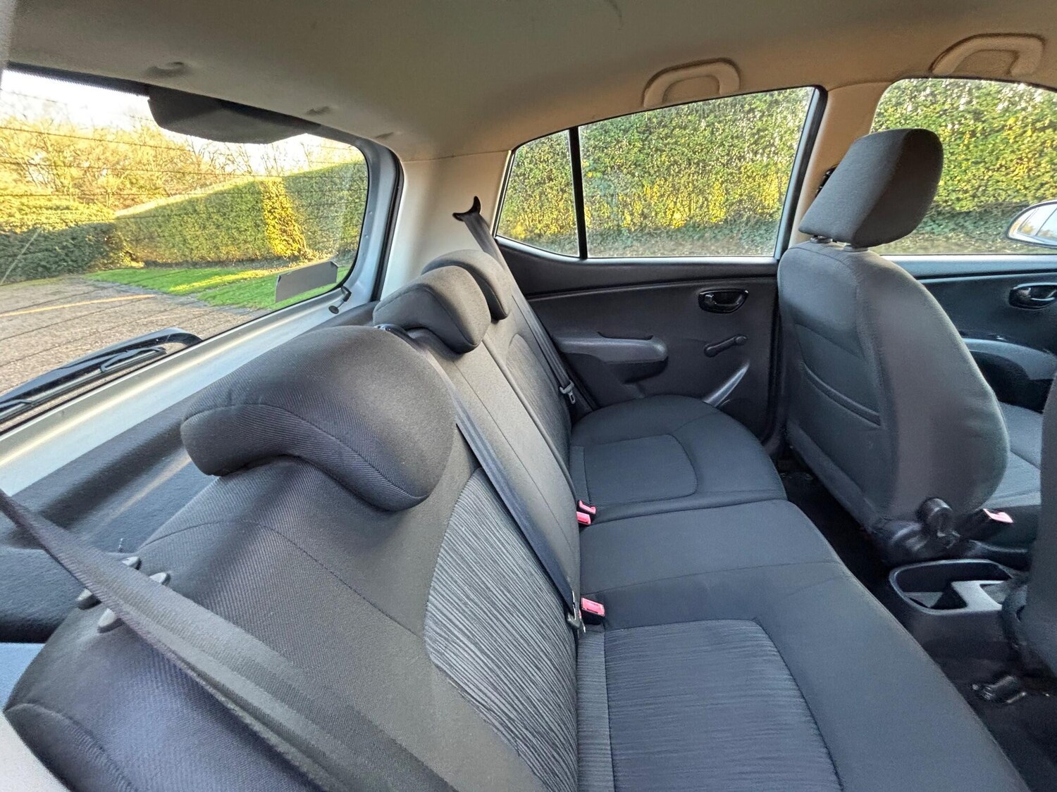 Used Hyundai i10 2012 for sale - 77075313: Photo 26