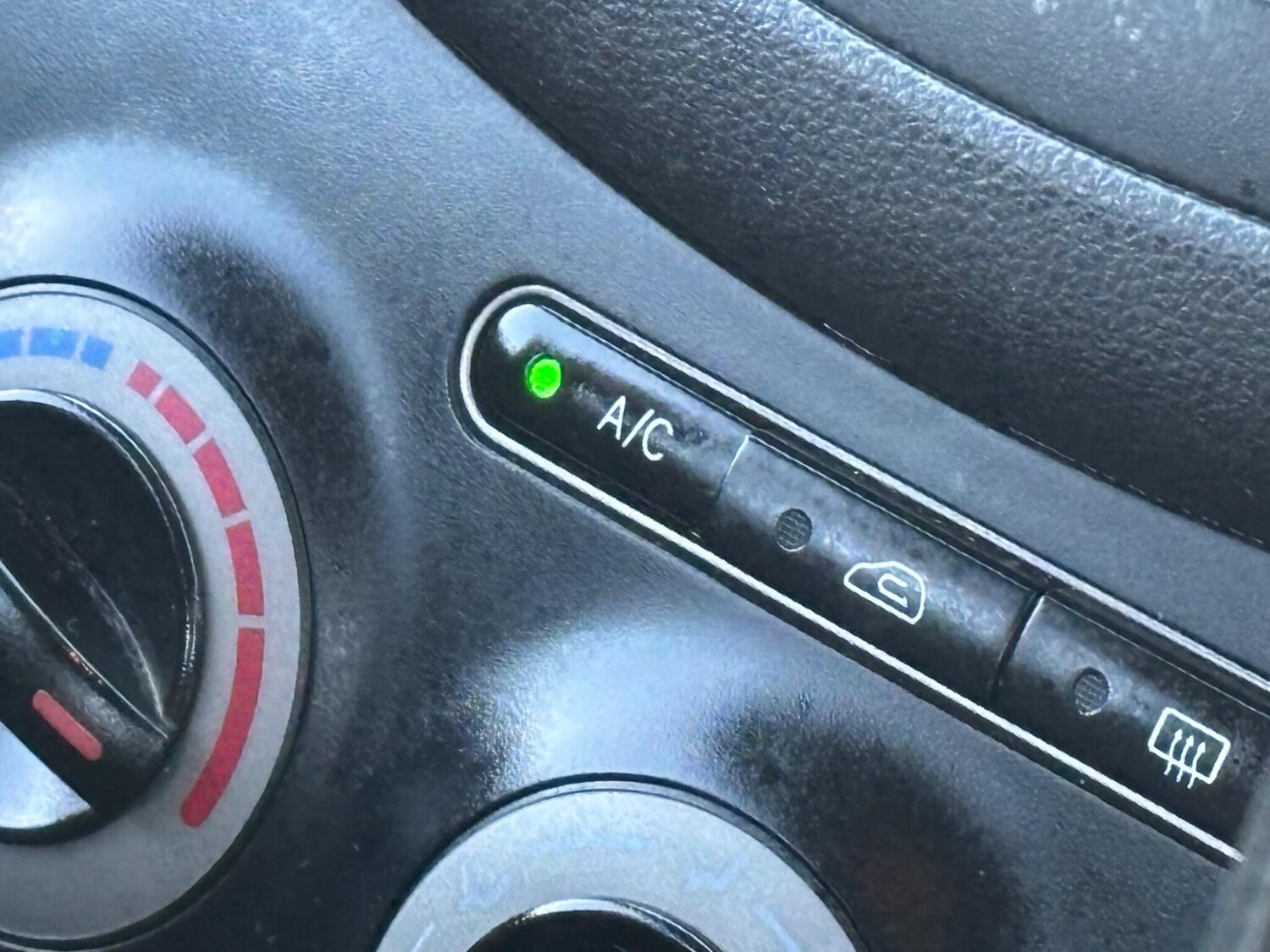 Used Hyundai i10 2012 for sale - 77075313: Photo 29