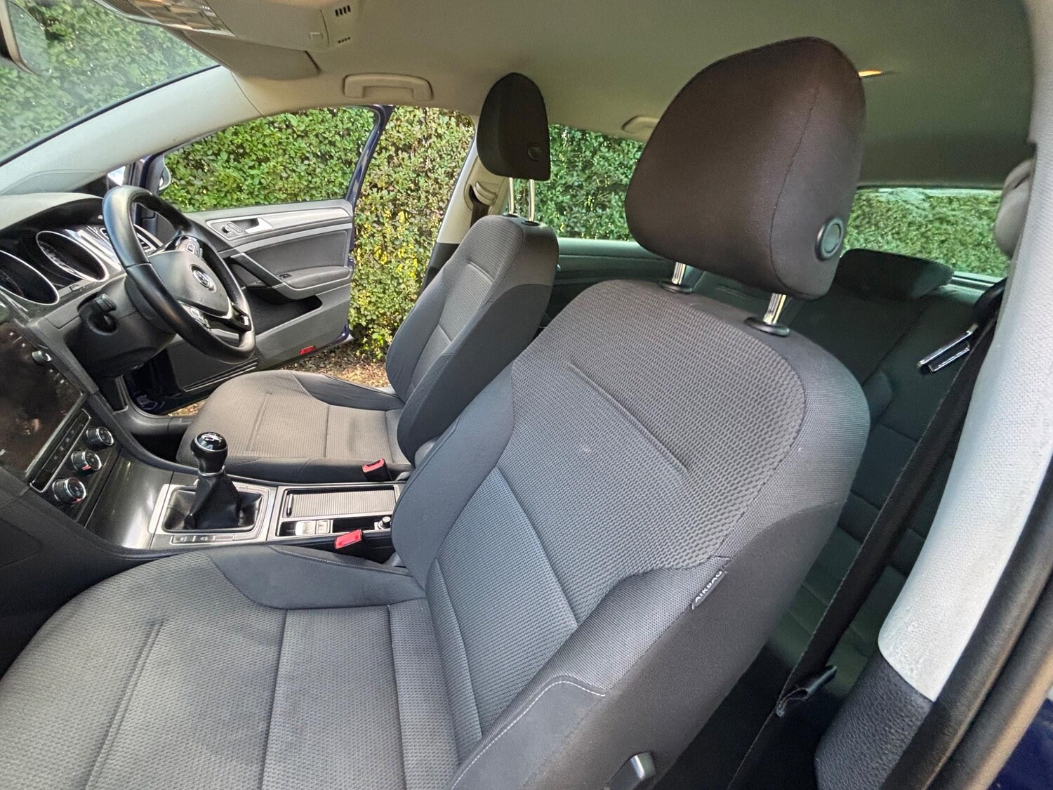 Used Volkswagen Golf 2019 for sale - 77075331: Photo 34