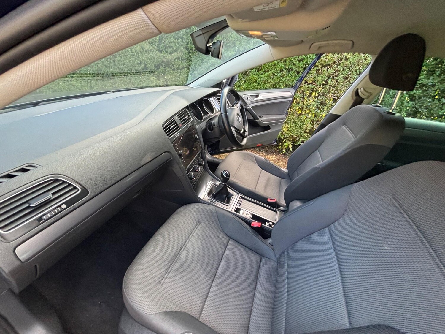 Used Volkswagen Golf 2019 for sale - 77075331: Photo 35