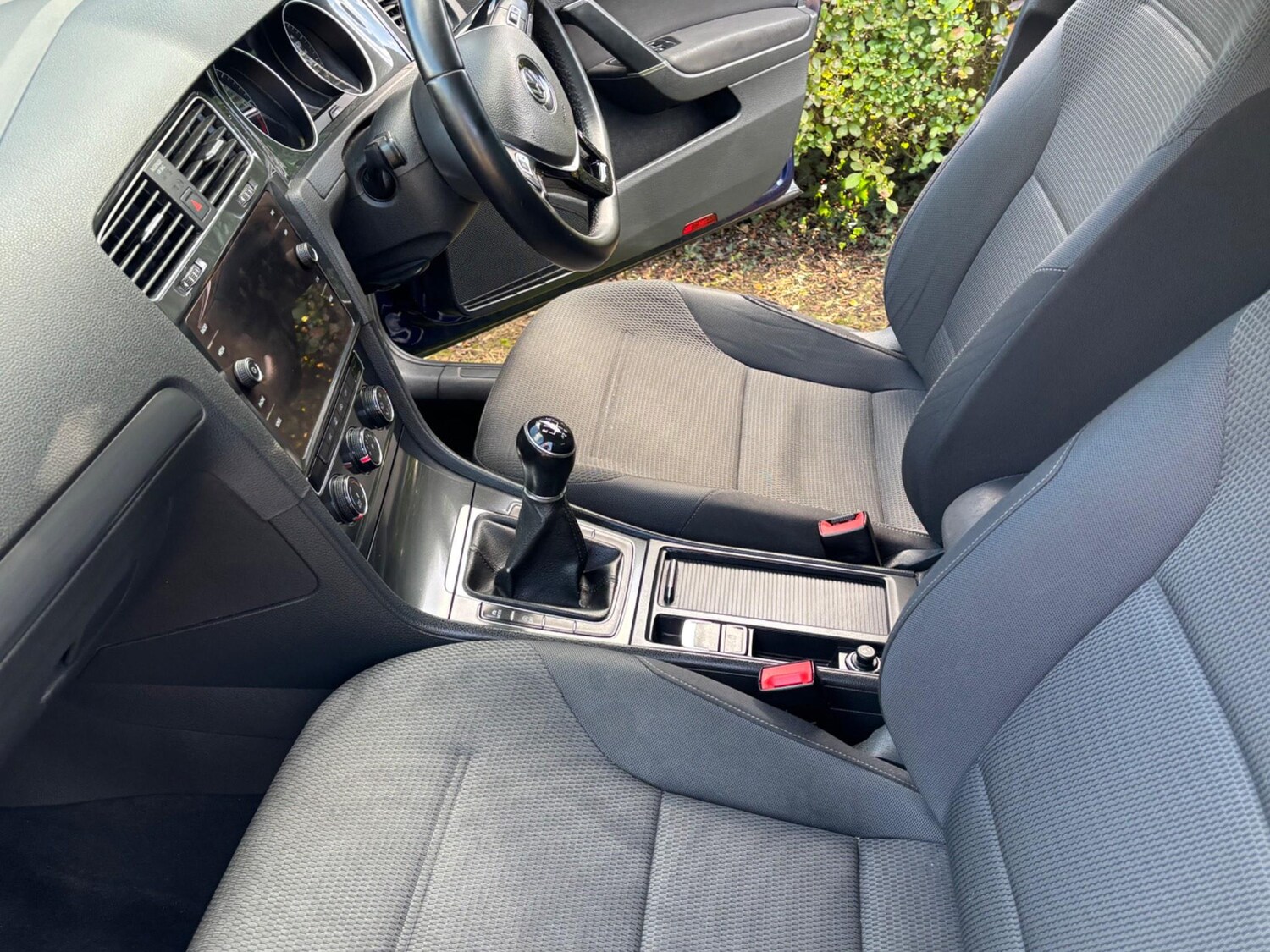 Used Volkswagen Golf 2019 for sale - 77075331: Photo 37