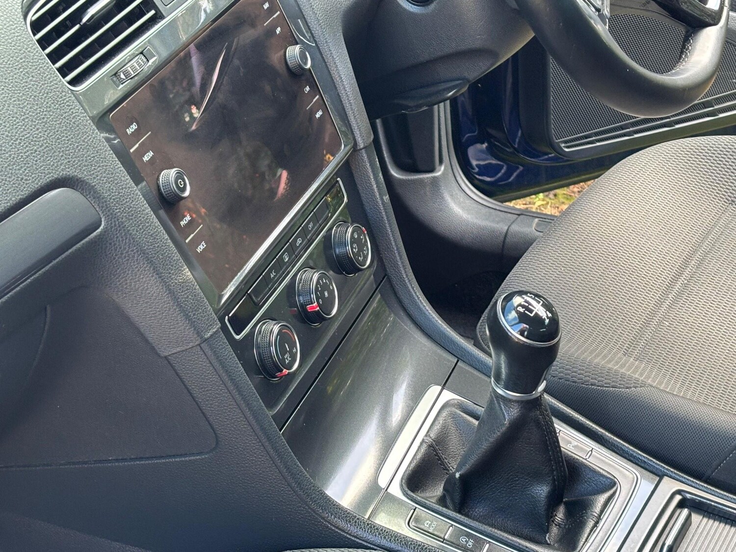 Used Volkswagen Golf 2019 for sale - 77075331: Photo 38