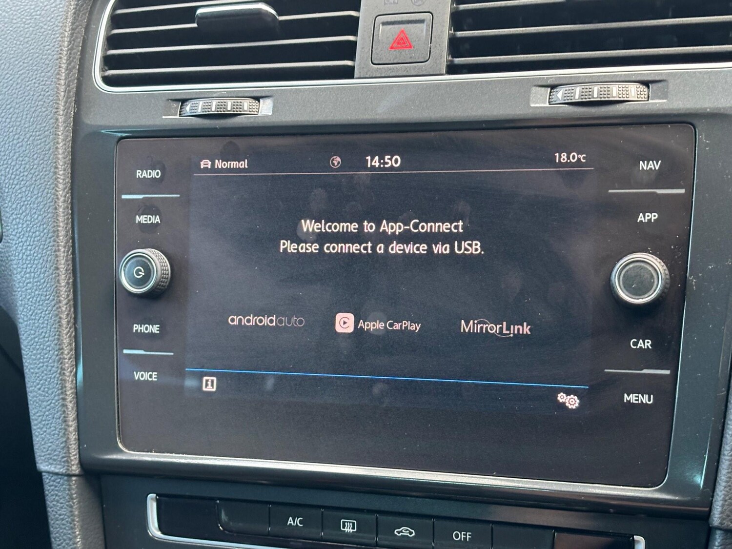 Used Volkswagen Golf 2019 for sale - 77075331: Photo 51