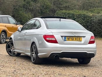 Used Mercedes-Benz C Class 2011 for sale - 77103556: Photo