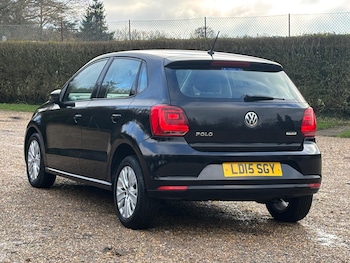 Used Volkswagen Polo 2015 for sale - 77155695: Photo