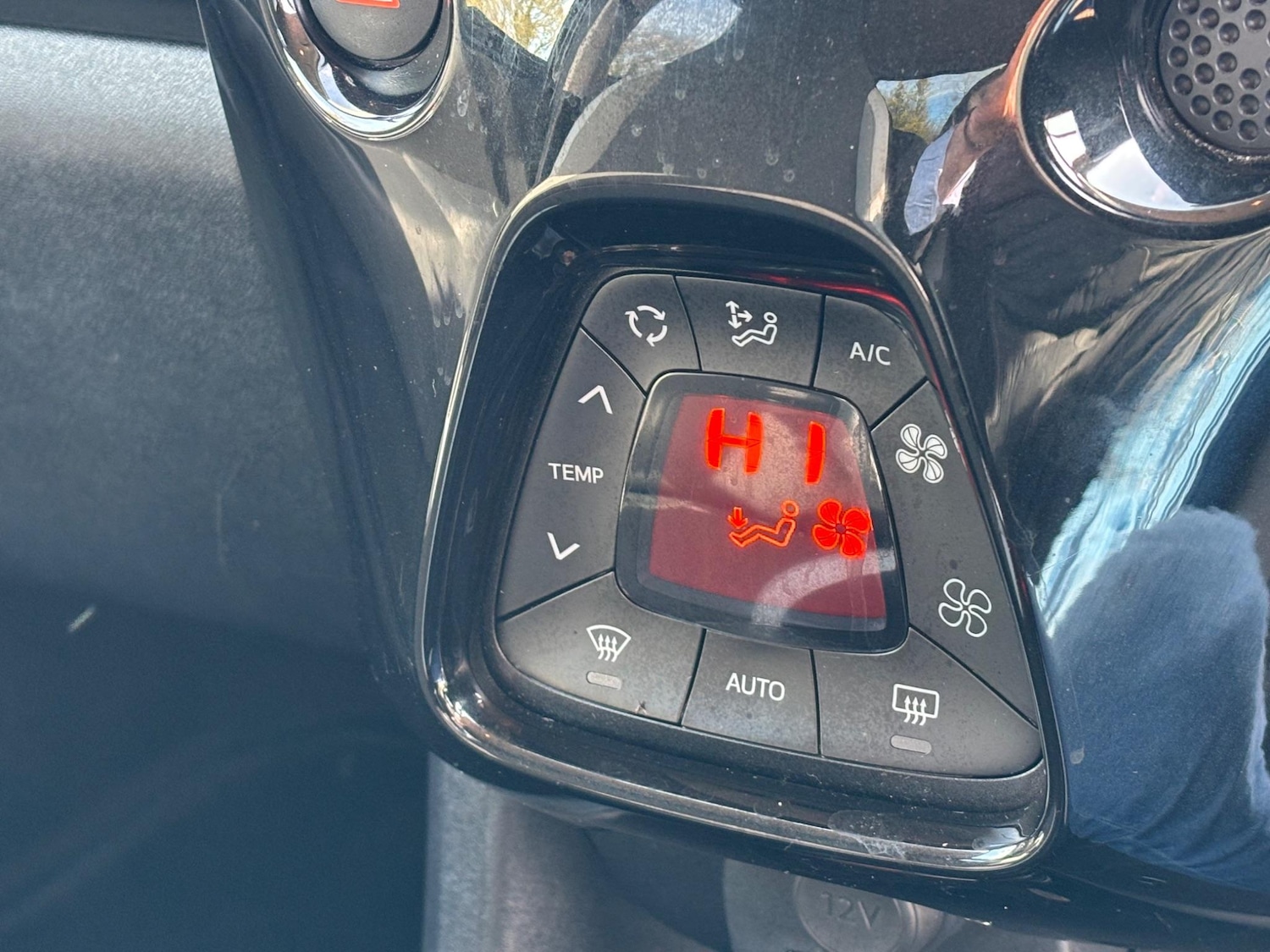 Used Toyota AYGO 2018 for sale - 77075330: Photo 17