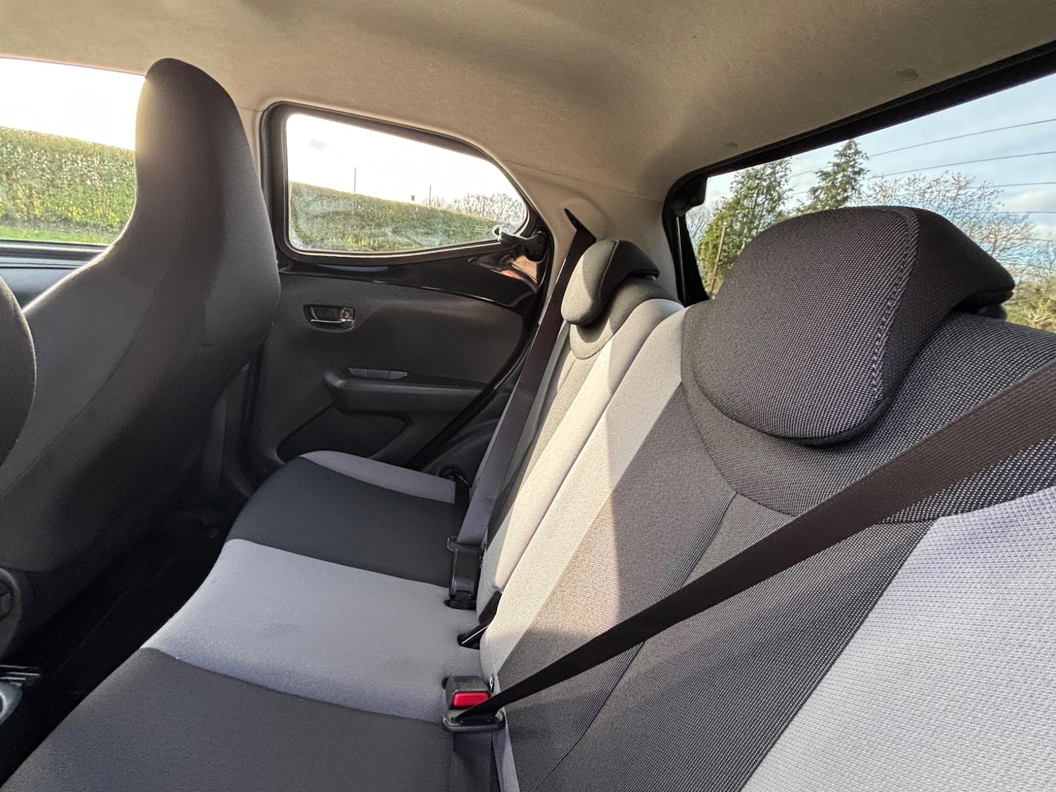 Used Toyota AYGO 2018 for sale - 77075330: Photo 22