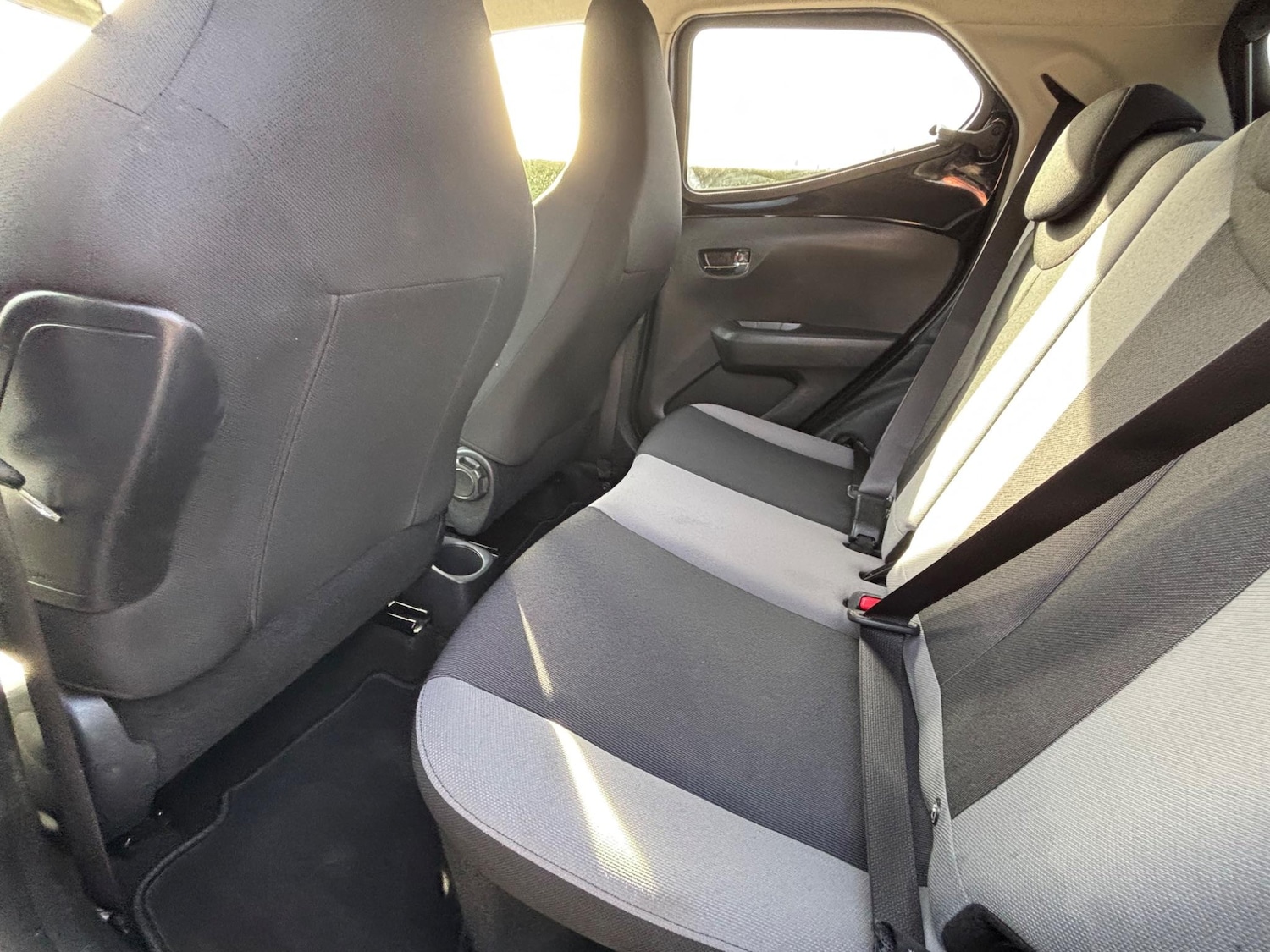 Used Toyota AYGO 2018 for sale - 77075330: Photo 23