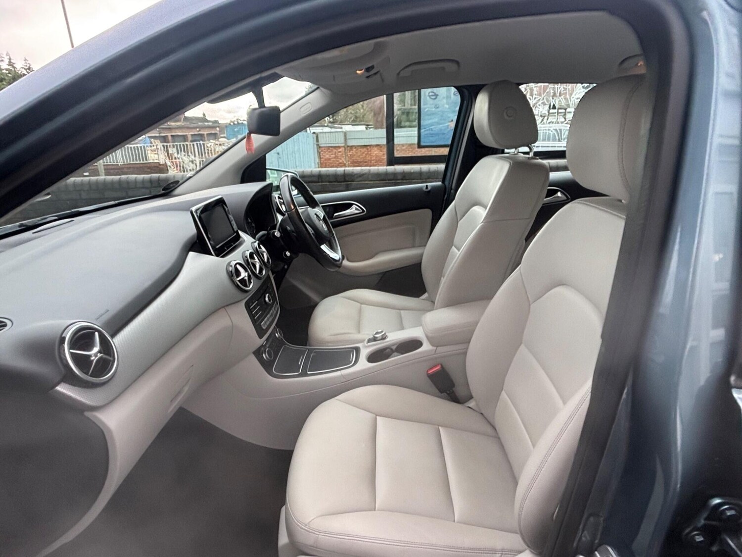 Used Mercedes-Benz B Class 2015 for sale - 77479340: Photo 25