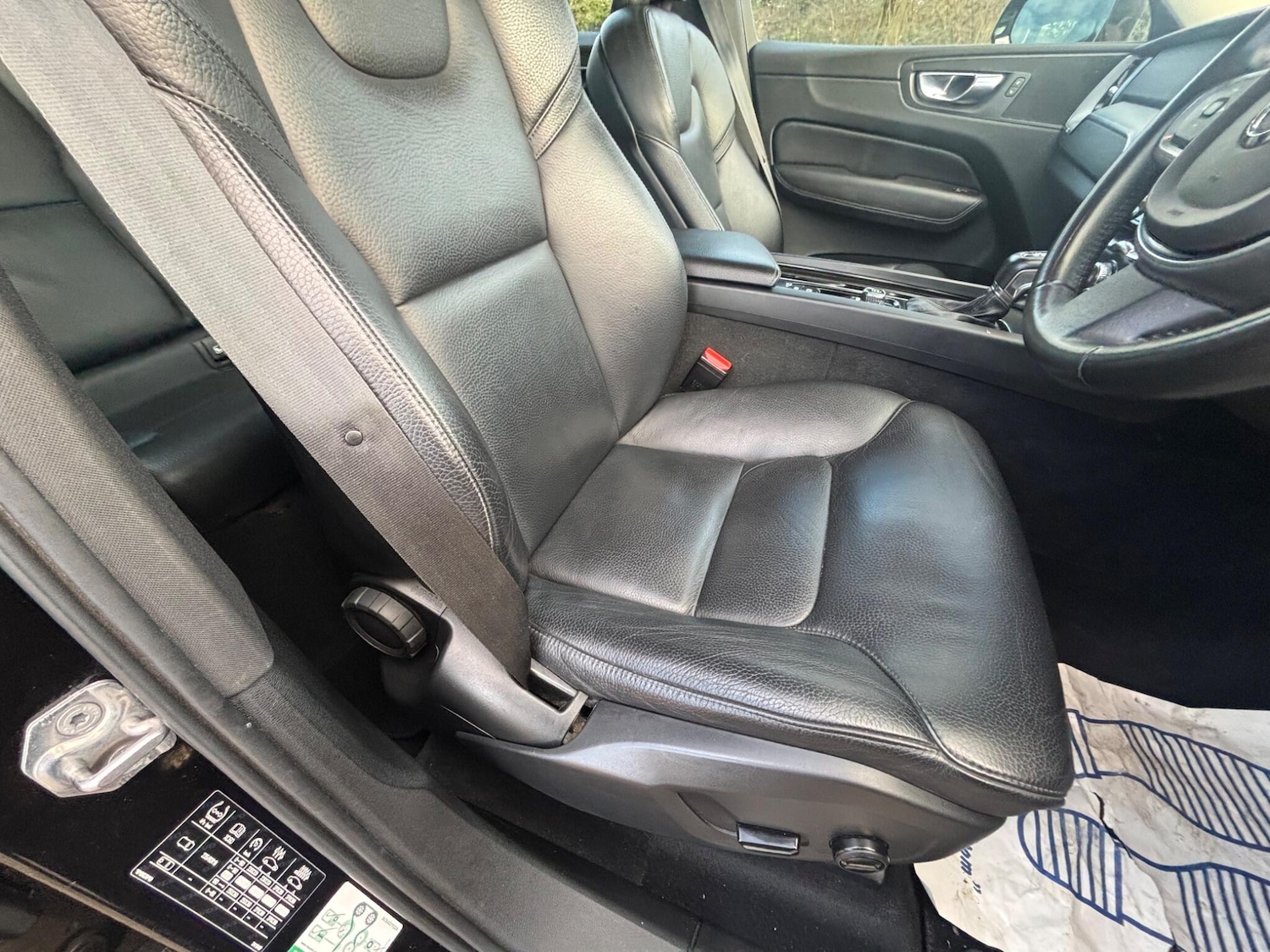 Used Volvo XC60 2018 for sale - 77075314: Photo 13