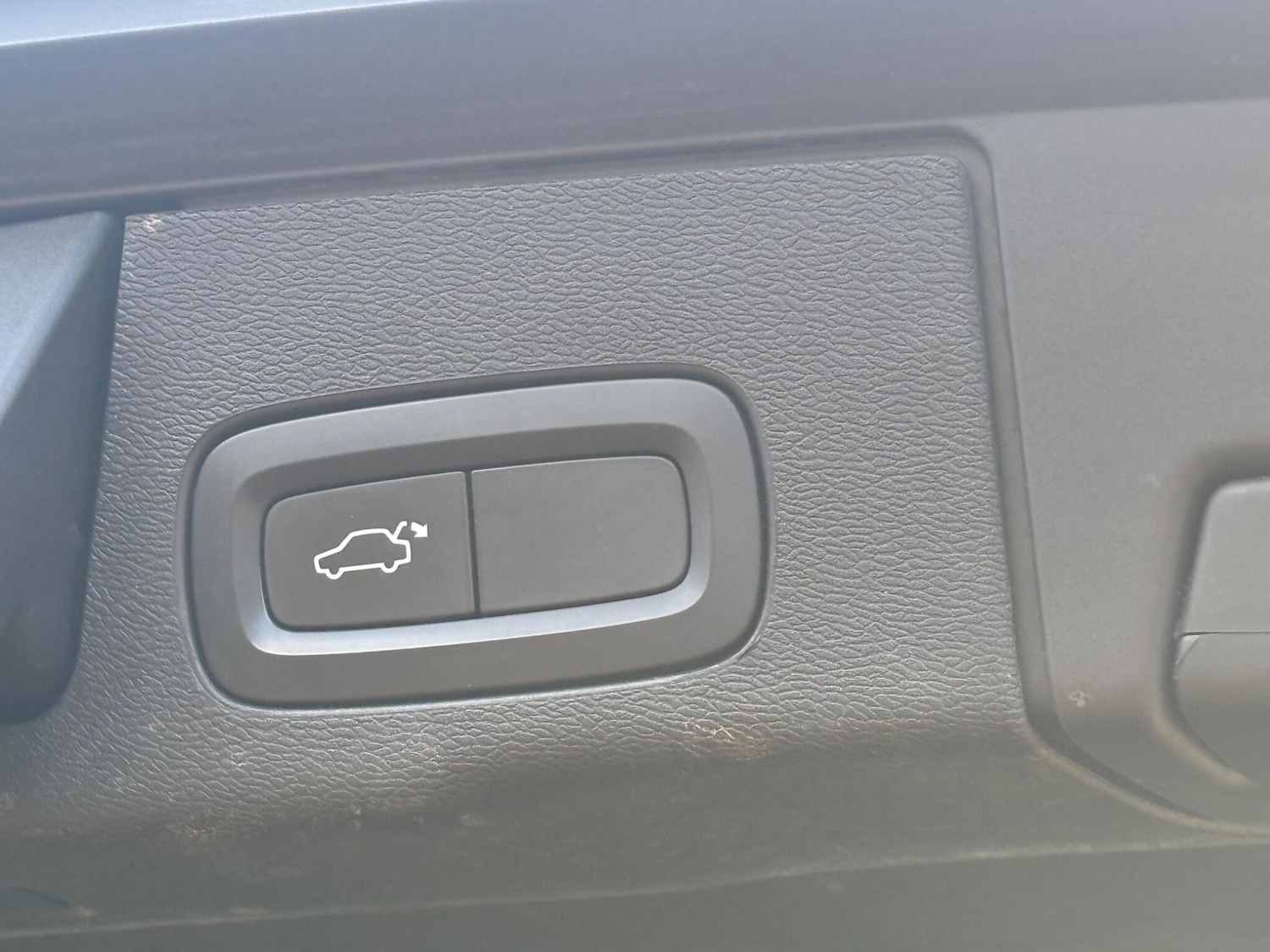 Used Volvo XC60 2018 for sale - 77075314: Photo 22