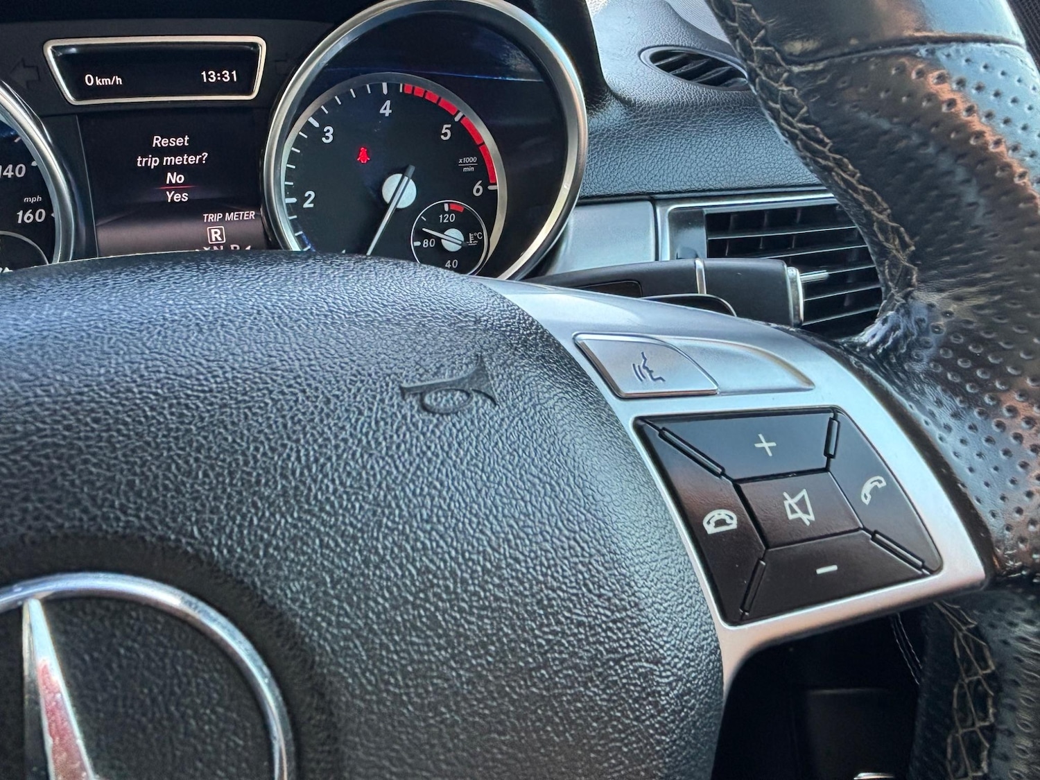 Used Mercedes-Benz M Class 2013 for sale - 77091380: Photo 35