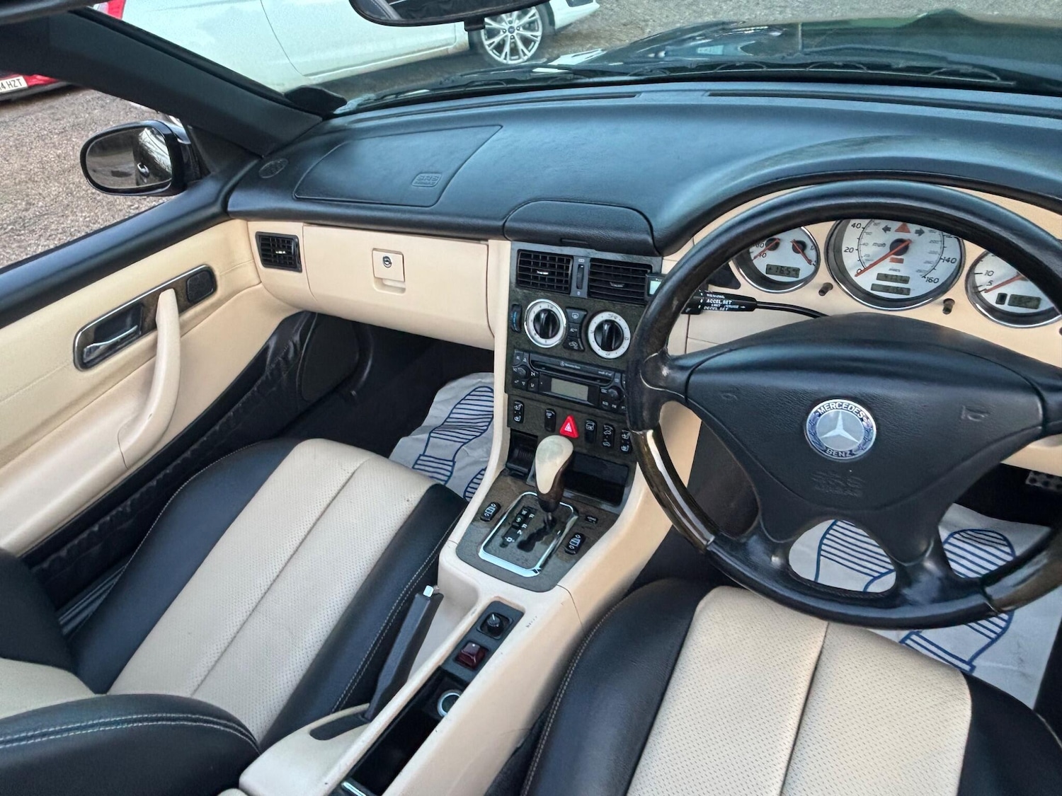 Used Mercedes-Benz SLK 2003 for sale - 77075320: Photo 29