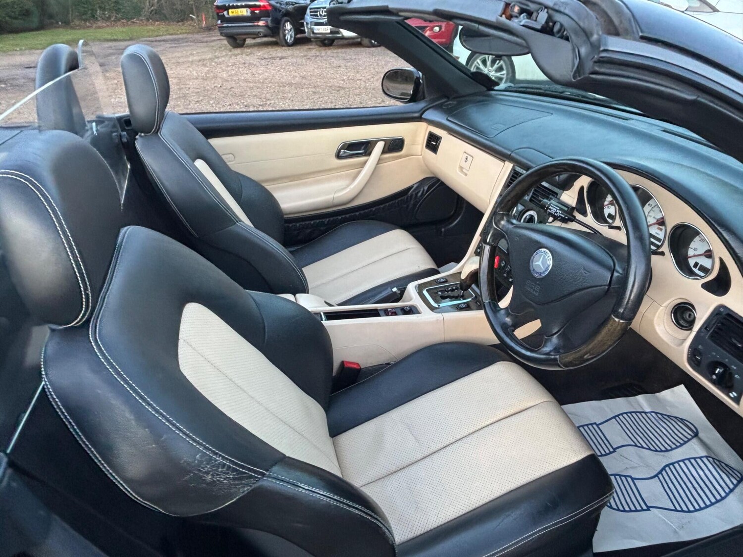 Used Mercedes-Benz SLK 2003 for sale - 77075320: Photo 36