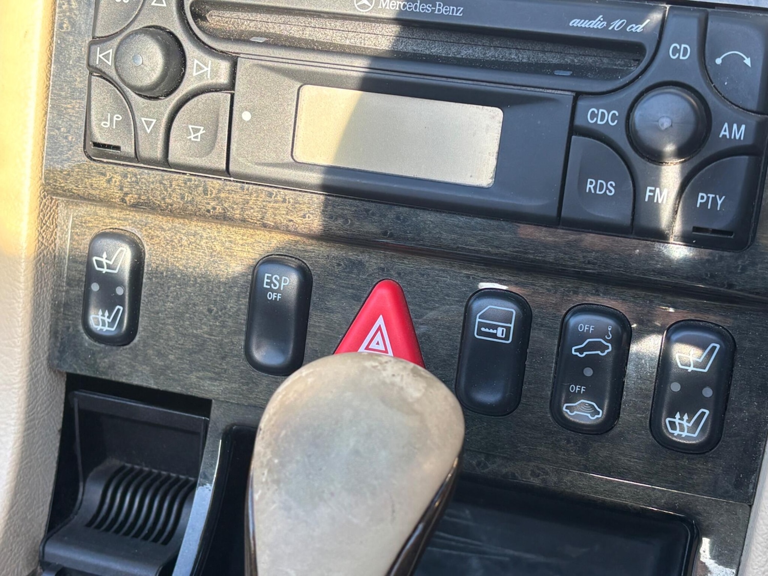 Used Mercedes-Benz SLK 2003 for sale - 77075320: Photo 37