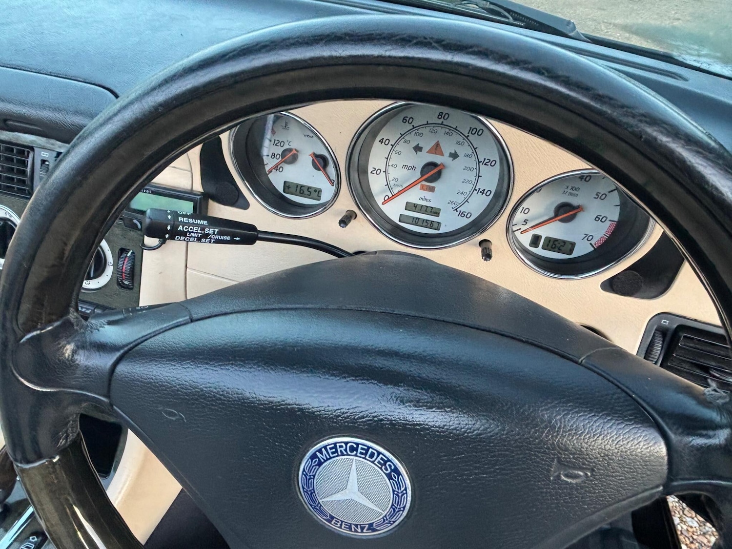 Used Mercedes-Benz SLK 2003 for sale - 77075320: Photo 76