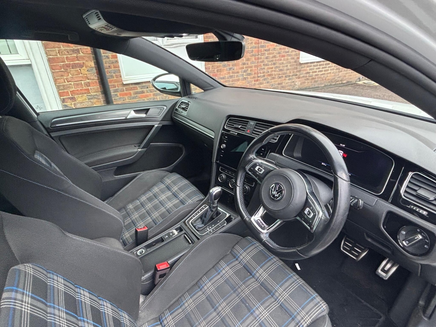 Used Volkswagen Golf 2017 for sale - 77320649: Photo 13