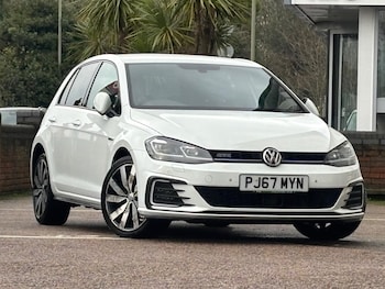 Used Volkswagen Golf 2017 for sale - 77320649: Photo