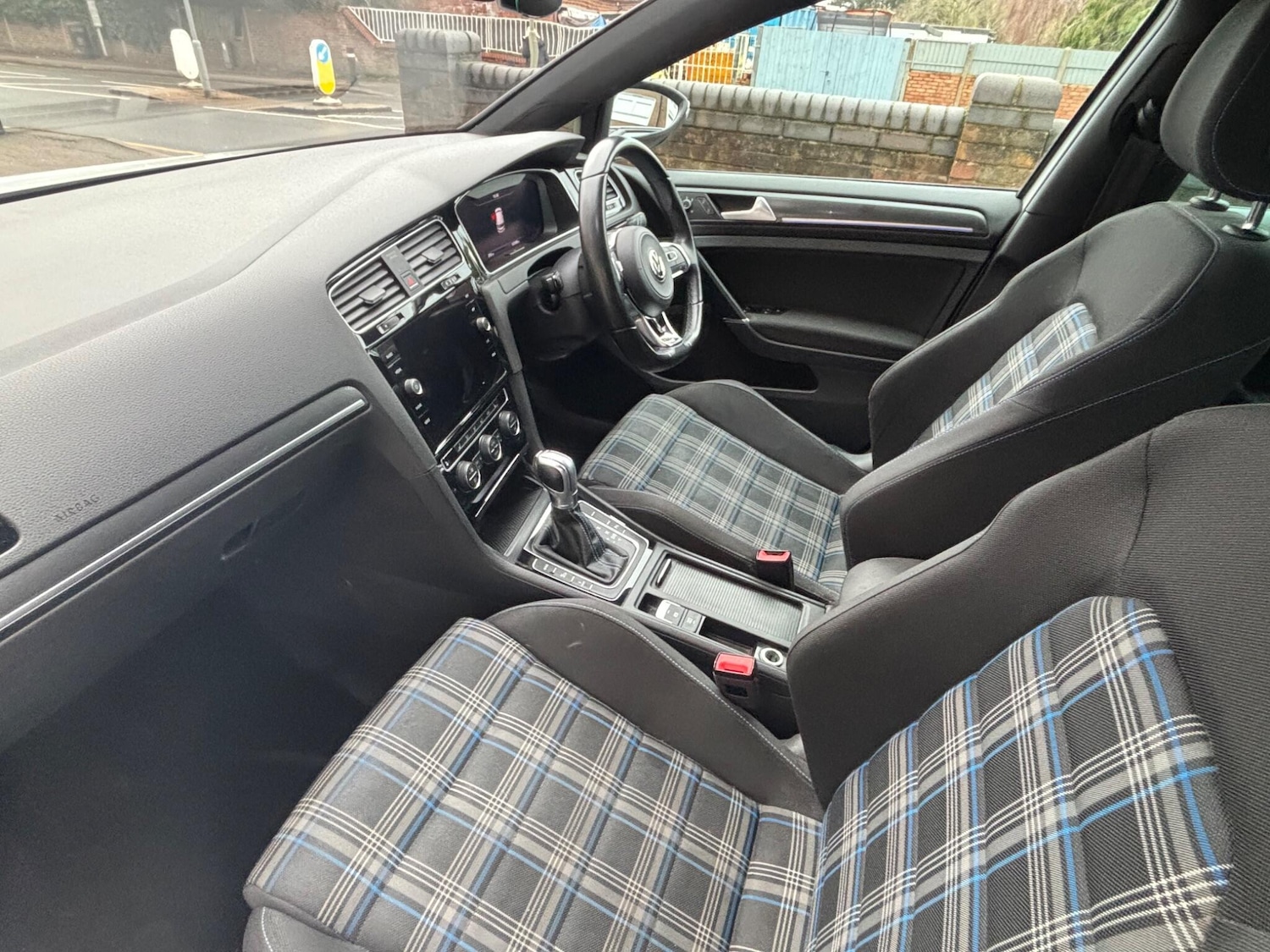 Used Volkswagen Golf 2017 for sale - 77320649: Photo 23