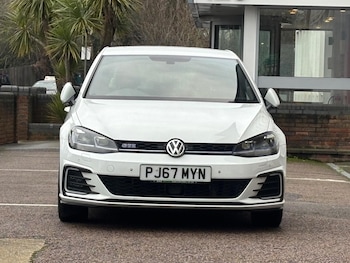 Used Volkswagen Golf 2017 for sale - 77320649: Photo