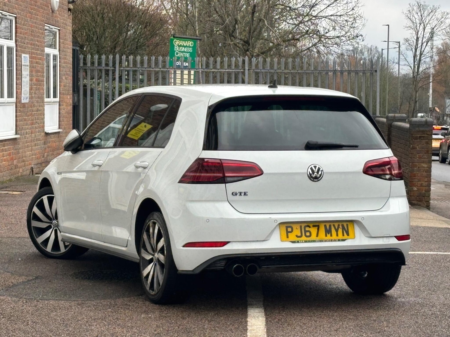 Used Volkswagen Golf 2017 for sale - 77320649: Photo 3