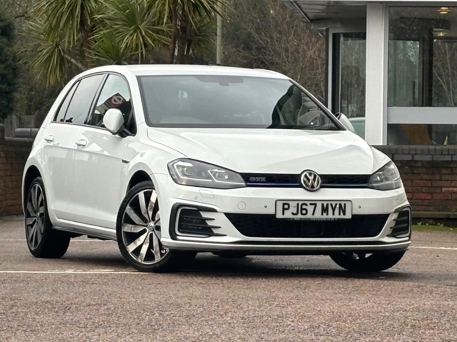 Used Volkswagen Golf 2017 for sale - 77320649: Photo 6