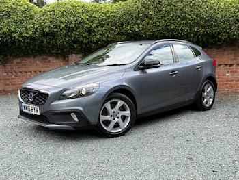 Used Volvo V40 Cross Country 2016 for sale - 78892305: Photo